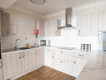 H21 Heseltine Court 16 1