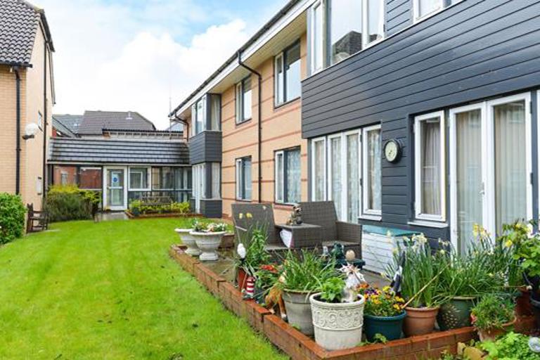 Shearman Court 001